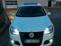 Weiß Gebraucht 2008 VW Golf V Limousine | 3.800 € (Etwas zu teuer)