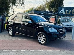 Schwarz unilack Gebraucht 2009 Mercedes ML300 SUV | 6.490 € (Etwas zu teuer)