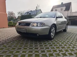 Gelb Gebraucht 2002 Audi A3 Basis Limousine | 1.250 € (Superpreis)