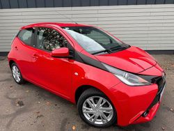 Rot Gebraucht 2016 Toyota Aygo Edition-S Kleinwagen | 7.700 € (Fairer Preis)