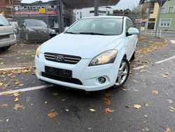 Weiß Gebraucht 2009 Kia ProCeed Kleinwagen | 3.490 € (Teuer)