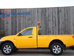 Gelb Gebraucht 2008 Mitsubishi L200 Abholung | 10.950 € (Fairer Preis)