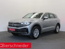 Silber Gebraucht 2024 VW Touareg Elegance SUV | 60.950 €