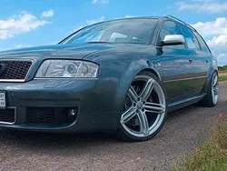 Grau Gebraucht 2003 Audi RS6 Sport Kombi | 28.500 €