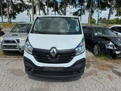 Grau Gebraucht 2015 Renault Trafic Van | 5.799 €