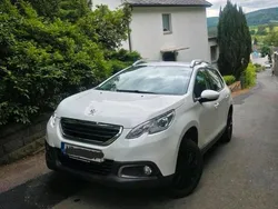 Weiß Gebraucht 2016 Peugeot 2008 SUV | 8.000 € (Fairer Preis)