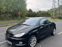 Schwarz Gebraucht 2003 Peugeot 206 CC Filou Cabrio | 2.499 € (Etwas zu teuer)
