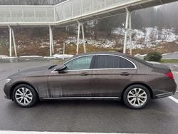 Braun Gebraucht 2018 Mercedes E250 Limousine | 24.990 € (Guter Preis)