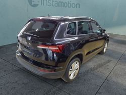 Schwarz Gebraucht 2024 Skoda Karoq Selection SUV | 28.100 € (Guter Preis)
