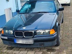 Schwarz Gebraucht 1994 BMW 318 Cabriolet Basis Cabrio | 5.800 €