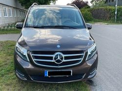 Braun Gebraucht 2016 Mercedes V250 Van / Kleinbus | 33.900 € (Guter Preis)