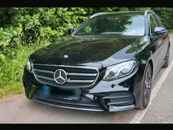 Schwarz Gebraucht 2020 Mercedes E300 AMG line Kombi | 24.000 € (Fairer Preis)