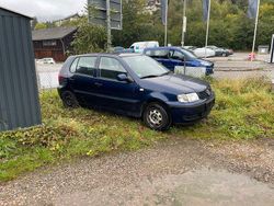 Blau Gebraucht 2000 VW Polo Limousine | 1.200 € (Guter Preis)