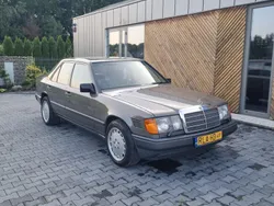 Gebraucht 1989 Mercedes E300 Limousine | 10.900 €