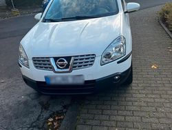 Weiß Gebraucht 2009 Nissan Qashqai SUV | 5.999 € (Fairer Preis)