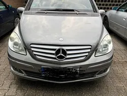 Grau Gebraucht 2006 Mercedes B180 Van / Kleinbus | 900 € (Superpreis)