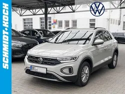 Ascotgrau Gebraucht 2024 VW T-Roc Life SUV | 26.450 € (Fairer Preis)
