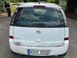 Weiß Gebraucht 2009 Opel Meriva Enjoy Van / Kleinbus | 790 € (Guter Preis)