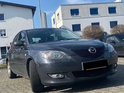 Grau Gebraucht 2005 Mazda 3 Inclusive Limousine | 2.699 € (Fairer Preis)