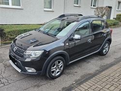 Schwarz Gebraucht 2017 Dacia Sandero Stepway Limousine | 6.399 € (Guter Preis)