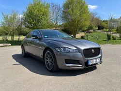 Grau Gebraucht 2018 Jaguar XF Prestige Limousine | 17.000 € (Superpreis)