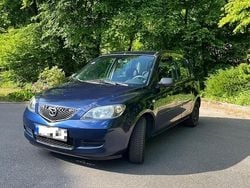 Blau Gebraucht 2004 Mazda 2 Kleinwagen | 1.000 € (Fairer Preis)