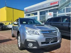 Silber Gebraucht 2013 Subaru Outback SUV | 10.900 € (Teuer)