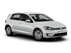 Pure white Gebraucht 2017 VW e-Golf Kleinwagen | 12.500 € (Fairer Preis)