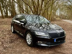 Schwarz Gebraucht 2018 Skoda Superb SportLine Kombi | 18.000 € (Fairer Preis)