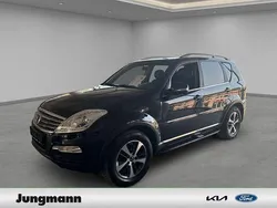 Dunkel schwarz metallic Gebraucht 2015 Ssangyong Rexton Sapphire SUV | 14.990 € (Fairer Preis)