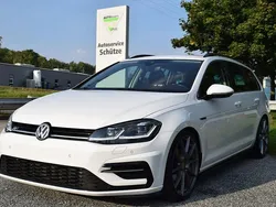 Weiß Gebraucht 2018 VW Golf VII Highline Kombi | 14.790 € (Fairer Preis)
