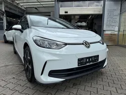 Weiß Gebraucht 2024 VW ID.3 Pro Kleinwagen | 30.850 € (Fairer Preis)
