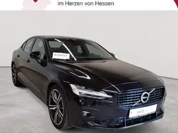 Black stone Gebraucht 2022 Volvo S60 R-Design Limousine | 27.289 € (Guter Preis)