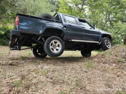 Grau Gebraucht 1988 Toyota HiLux Abholung | 13.000 €