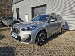 Silber Neu 2025 BMW iX1 M Sport SUV | 52.912 € (Fairer Preis)