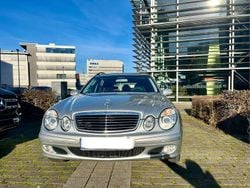 Grau Gebraucht 2004 Mercedes E200 Classic Kombi | 3.950 € (Guter Preis)