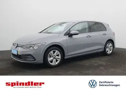 Mondsteingrau Gebraucht 2020 VW Golf VIII Life Limousine | 18.580 € (Fairer Preis)