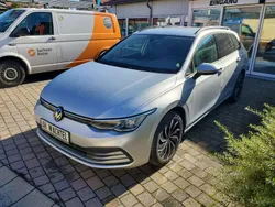 Reflexsilber metallic Neu 2024 VW Golf VIII Life Kombi | 29.900 € (Guter Preis)