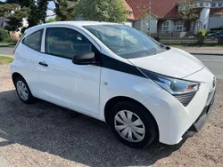 Weiß Gebraucht 2021 Toyota Aygo Kleinwagen | 6.900 € (Superpreis)