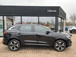 Black pearlschwarz Gebraucht 2024 Renault Austral Evolution SUV | 27.450 € (Teuer)
