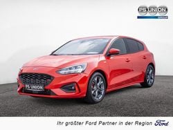Rot Gebraucht 2020 Ford Focus ST-Line Limousine | 16.490 € (Guter Preis)