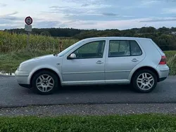 Grau Gebraucht 2000 VW Golf IV Kleinwagen | 1.300 € (Guter Preis)