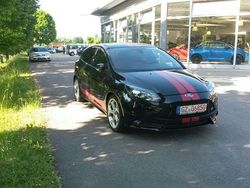 Gebraucht 2014 Ford Focus ST Limousine | 9.500 € (Etwas zu teuer)