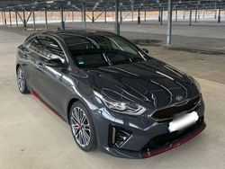 Grau Gebraucht 2020 Kia ProCeed Kleinwagen | 22.100 € (Fairer Preis)