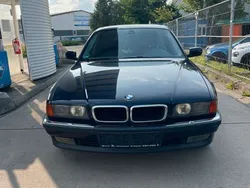 Blau Gebraucht 1998 BMW 740 Limousine | 2.900 €