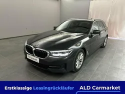 Grau Gebraucht 2023 BMW 520 Sport Line Kombi | 29.480 € (Guter Preis)