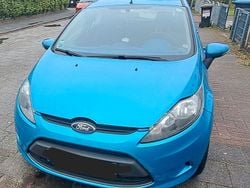 Blau Gebraucht 2009 Ford Fiesta Limousine | 2.000 € (Guter Preis)