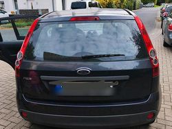 Gebraucht 2006 Ford Fiesta Kleinwagen | 2.000 € (Etwas zu teuer)