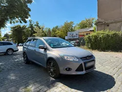 Grau Gebraucht 2013 Ford Focus Kombi | 4.500 € (Guter Preis)