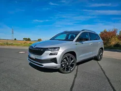 Silber Gebraucht 2024 Skoda Karoq SportLine SUV | 35.990 € (Etwas zu teuer)